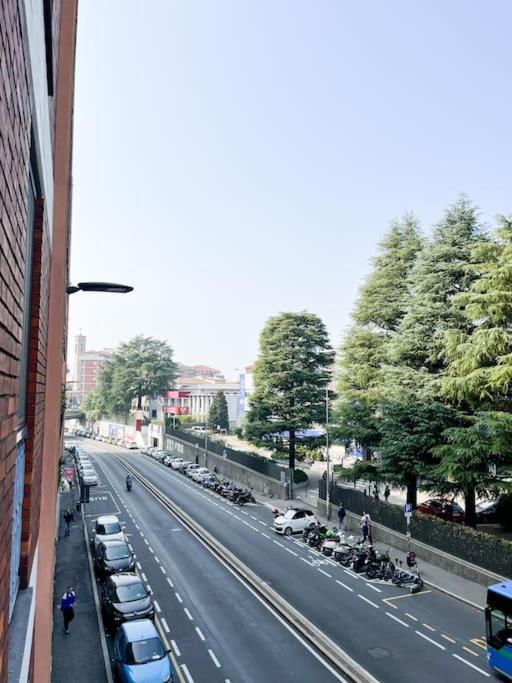 ベルガモAirport+Train Station+Center Cozy City Loftアパートメント エクステリア 写真